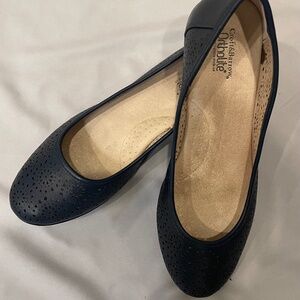 Ortholite by Croft & Barrow navy blue flats